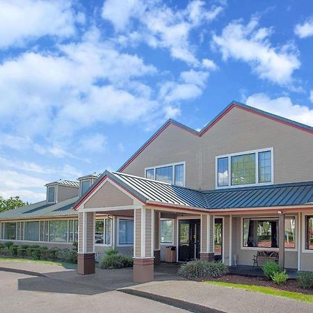 Hawthorn Suites By Wyndham Kent, Wa Экстерьер фото