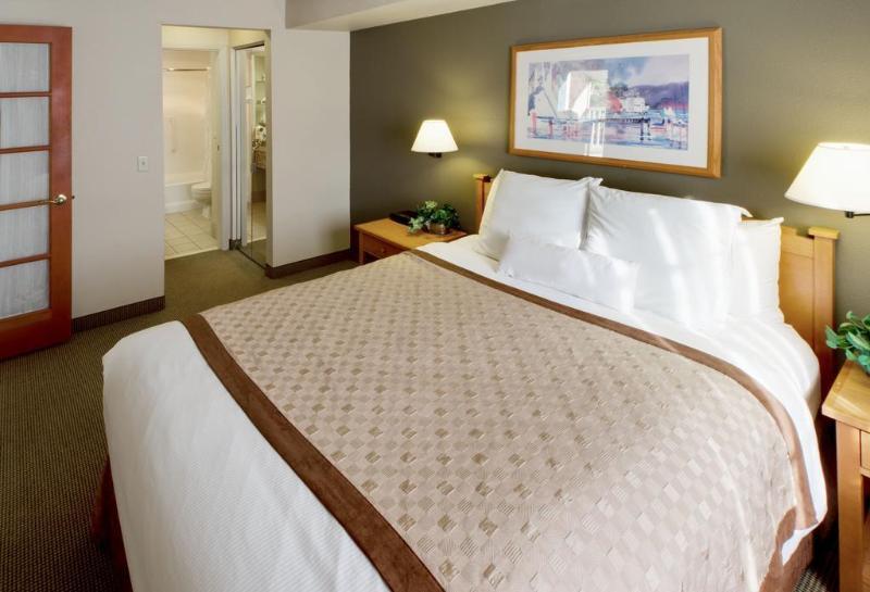 Hawthorn Suites By Wyndham Kent, Wa Экстерьер фото