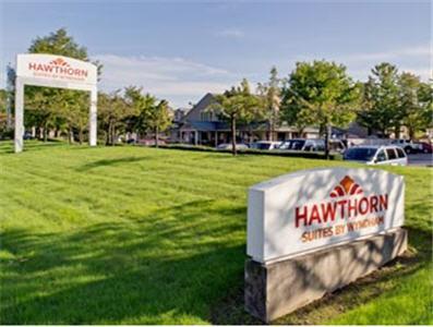 Hawthorn Suites By Wyndham Kent, Wa Экстерьер фото